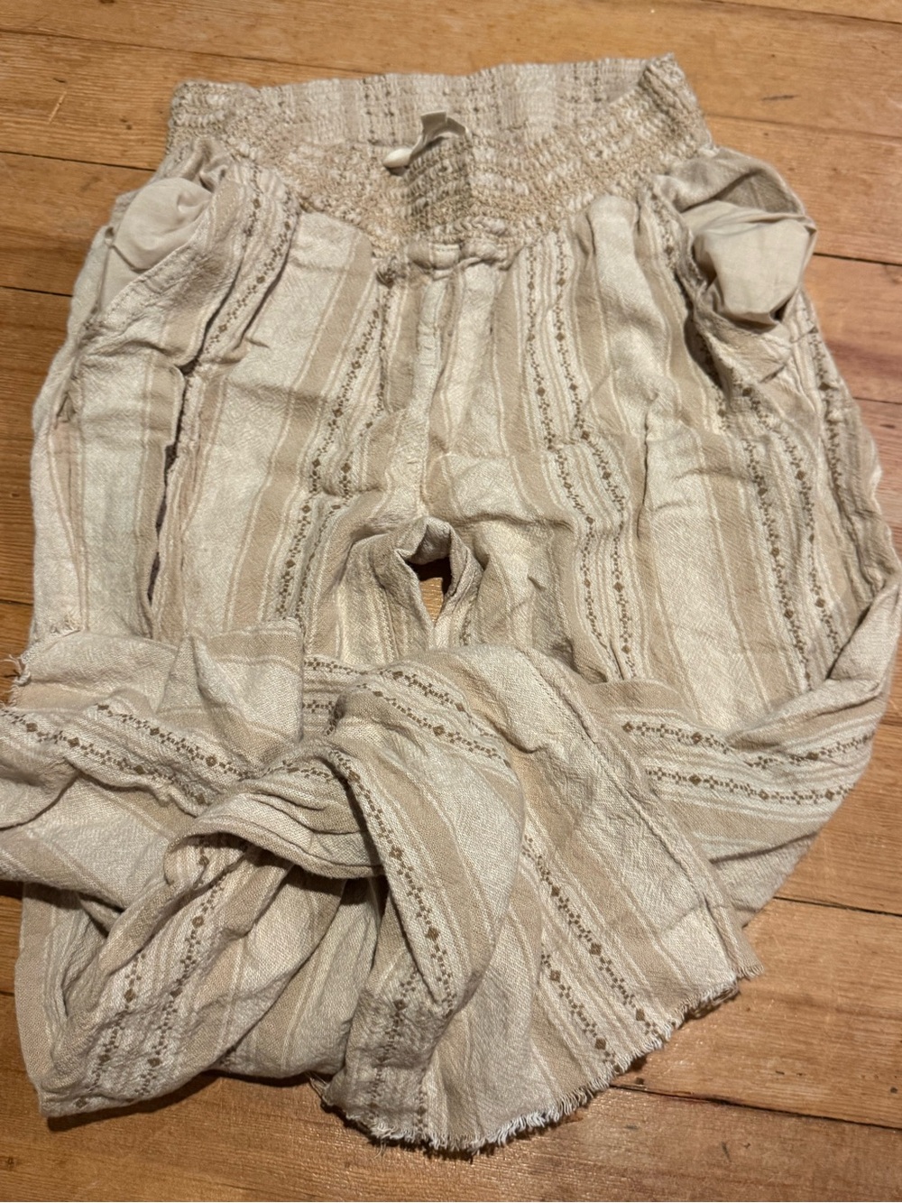 Briggs New York Cream Striped Elastic Waist Pants